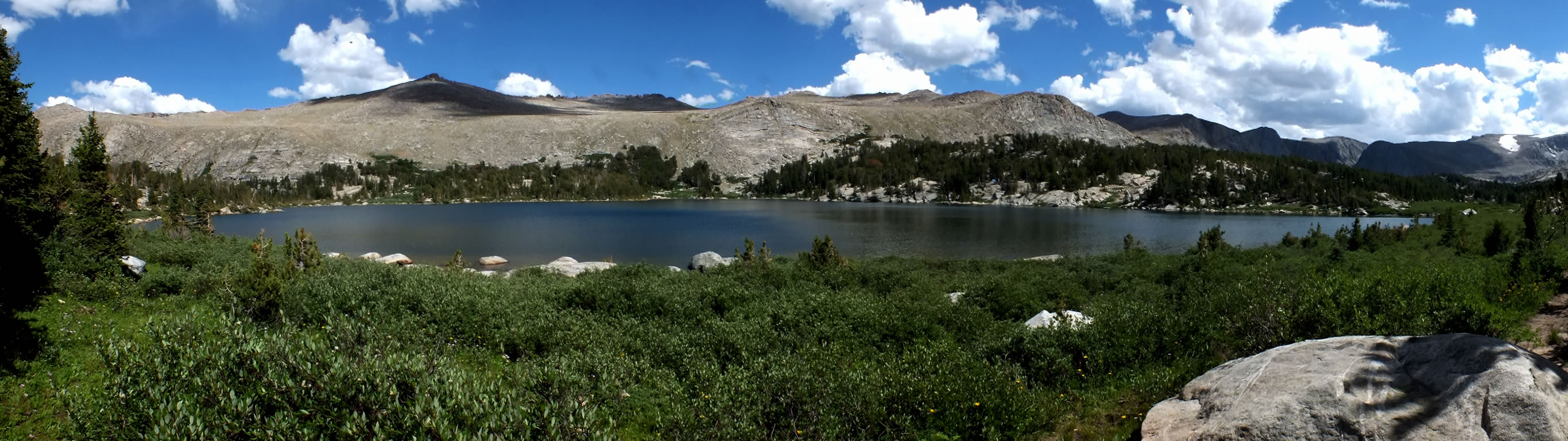 Panorama of Stough Creek Lake in the Wind Rivers